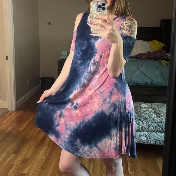 Jodifi tie dye cold shoulder dress size small - Picture 2 of 3